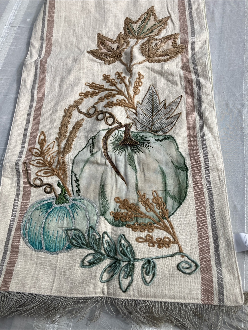 Pier one NWT fall, pumpkin, embroidered and appliqué table runner jute Cotton
